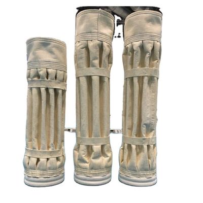 La aguja plisada no tejida del poliéster de los bolsos de filtro del polvo de NOMEX sentía