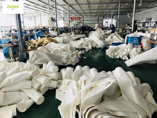 Membrana antiestática del bolso de filtro del poliéster 550GSM PTFE para el colector de polvo